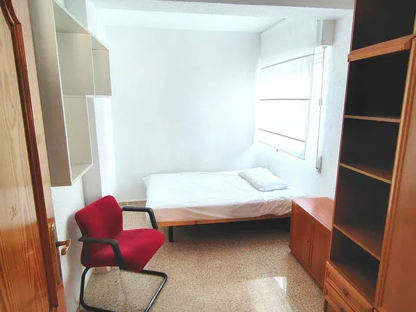 Piso en calle Italia, 20