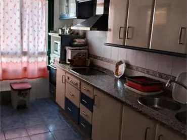 Piso en Zona Eroski - Foto 4