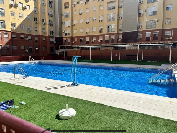 Piso en avenida de las Ciencias, 14