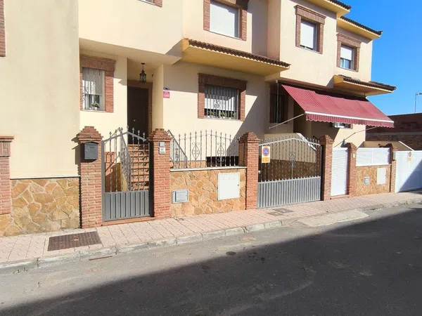 Chalet adosado en Calle Girasol, 1 - Foto 3