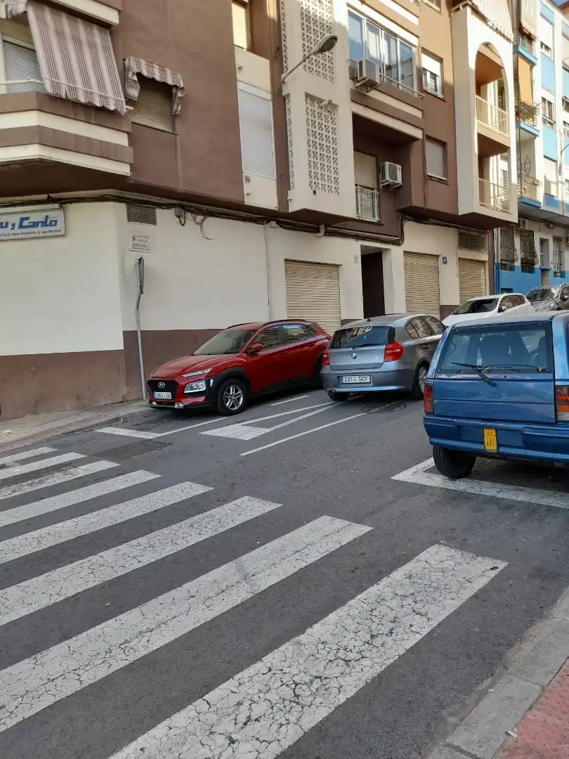 Local comercial en  Calle Teulada 66 - Foto 4