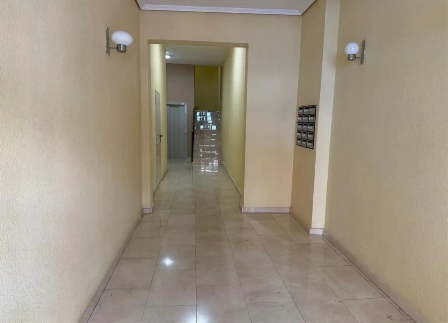 Piso en  Calle Padre Manjón 1 - Foto 2