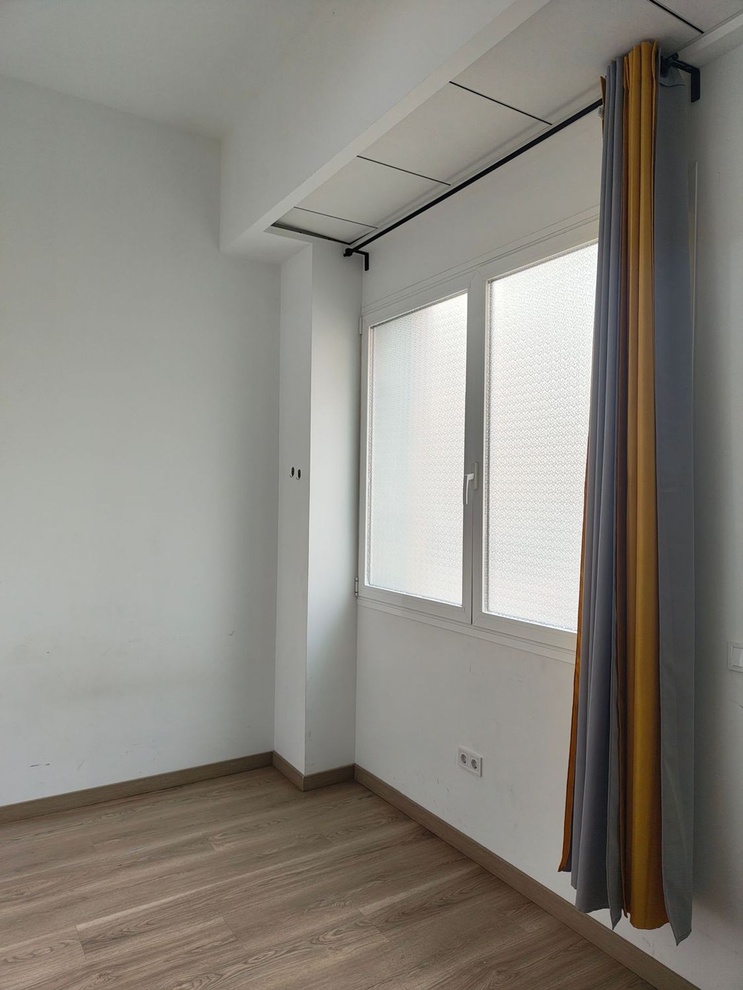 Piso en calle de Berni y Català, 31 - Foto 1