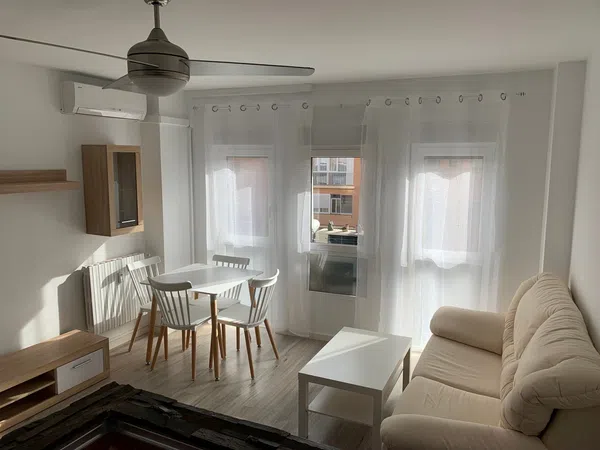 Piso en calle de la Duquesa de Villahermosa, 50 - Foto 2