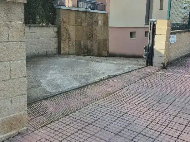 Casa adosada en  Carrer de Miquel Martí i Pol 2 - Foto 52