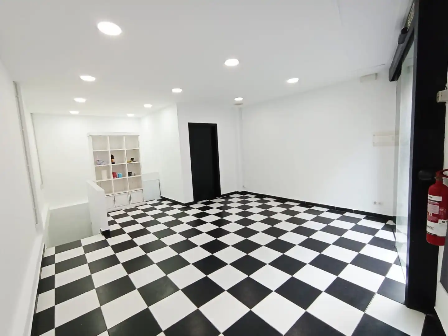 Local comercial en  Transversal 243 - Foto 4
