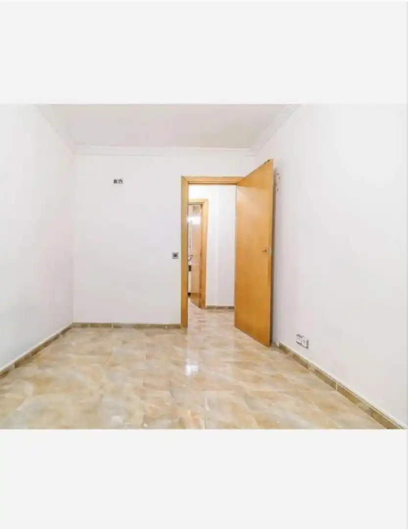 Piso en  Calle Circumval.lacio 29 - Foto 5