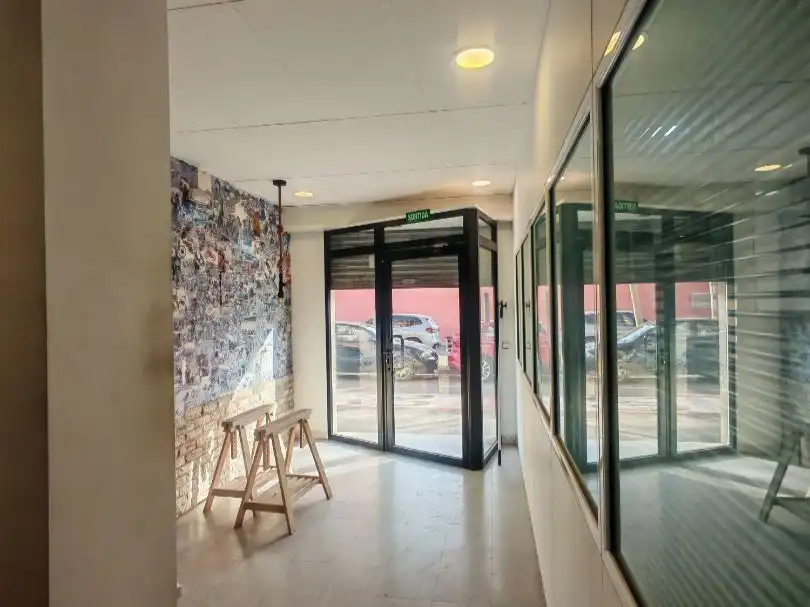 Local comercial en  Carrer del Pintor Fortuny 2 - Foto 3