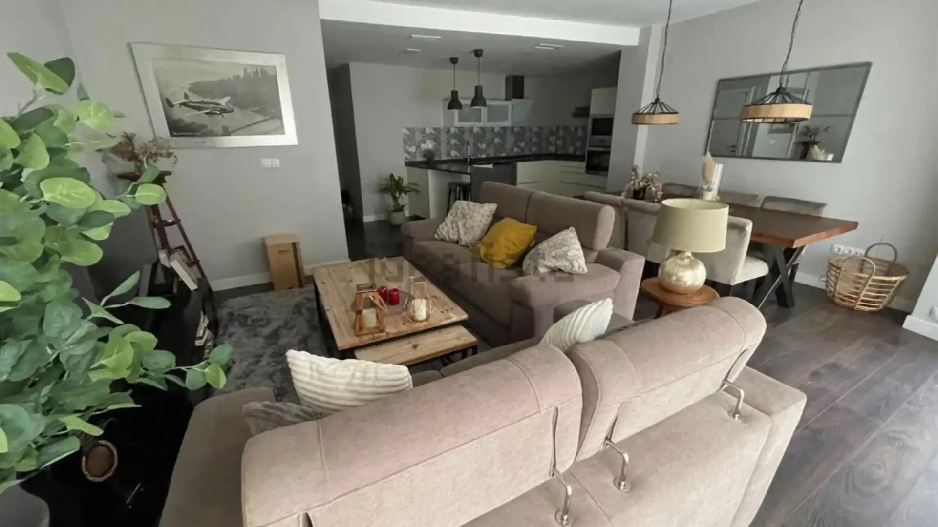 Piso en  Plaça de la Constitució 8 - Foto 1