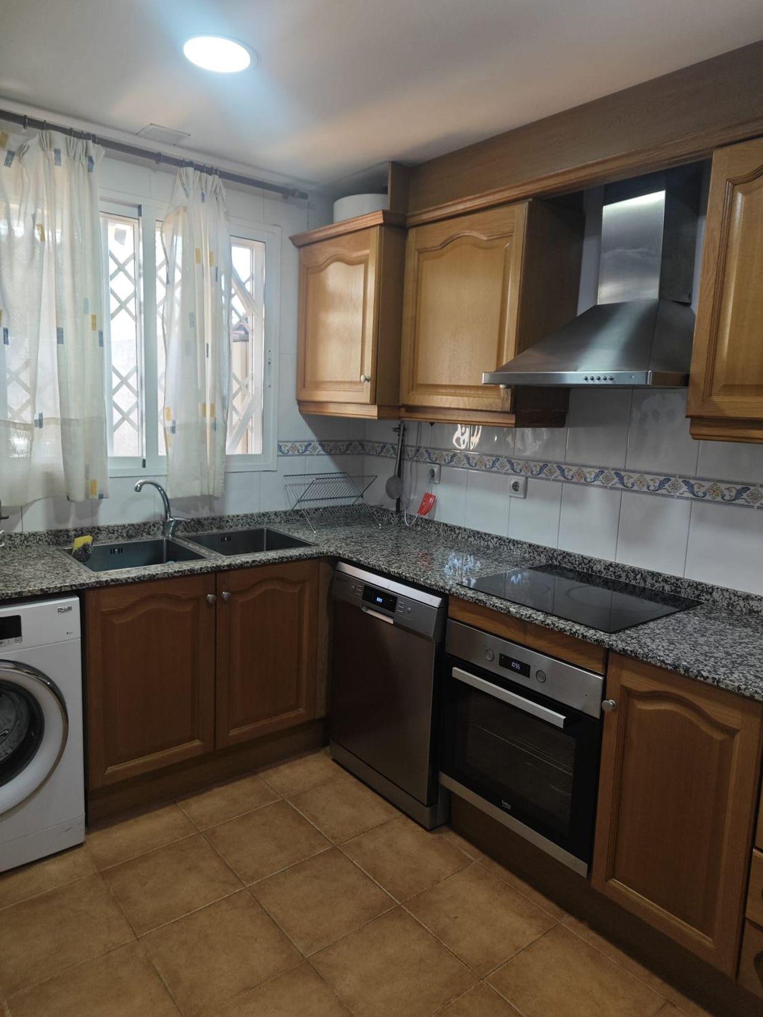 Chalet adosado en San Antonio de Benagéber - Foto 9