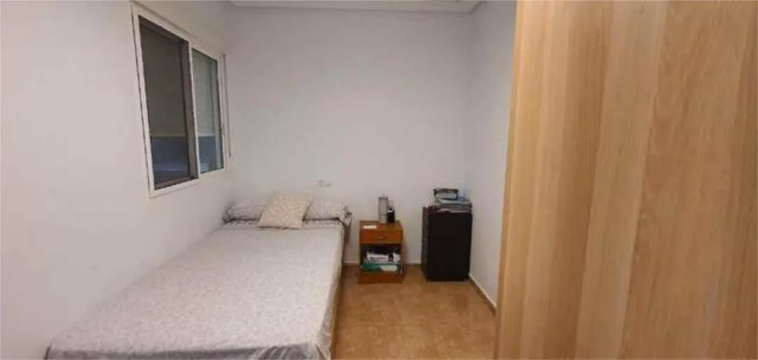 Piso en barrio - Foto 2