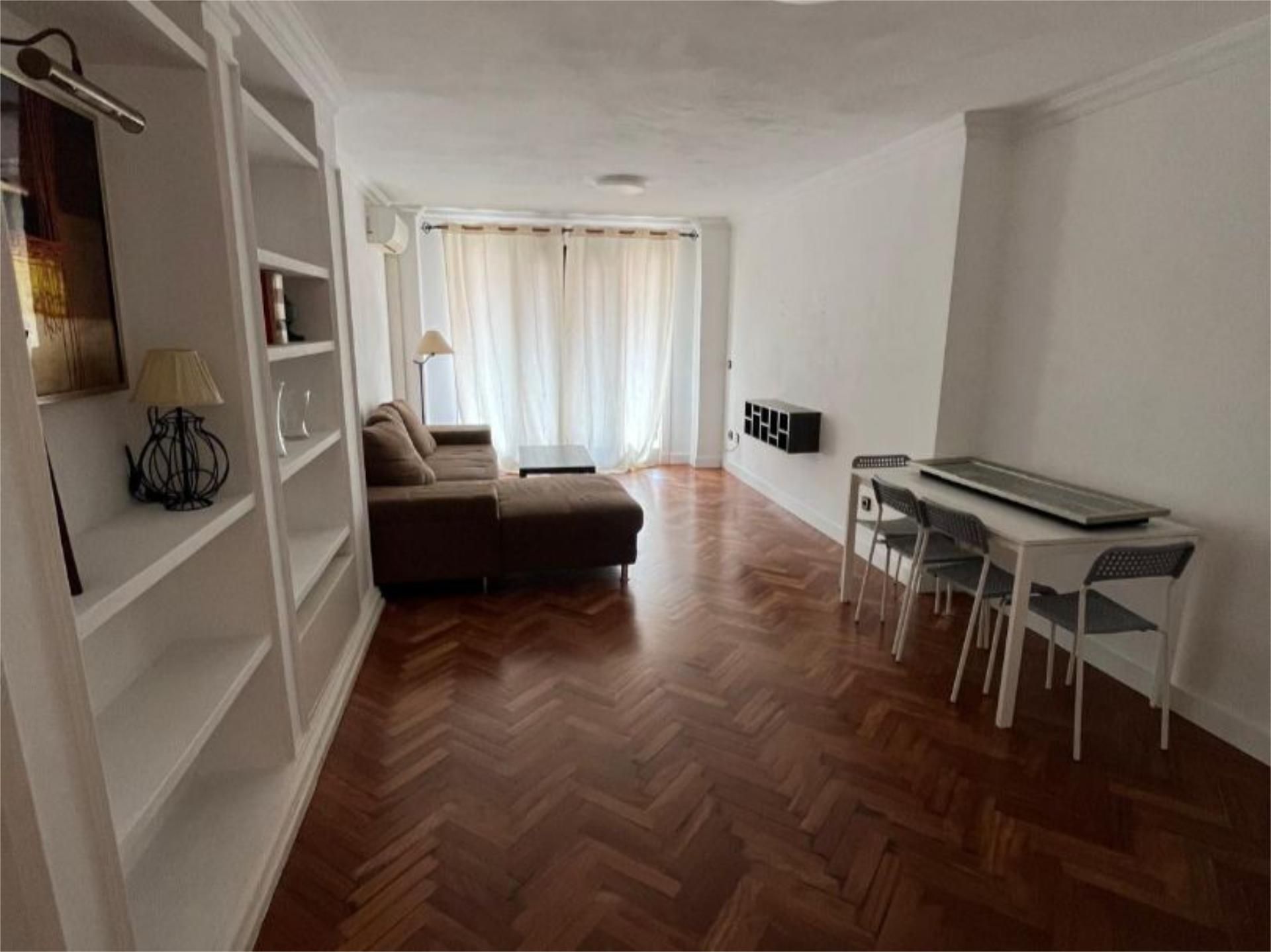 Piso en  Avenida Salamanca 13