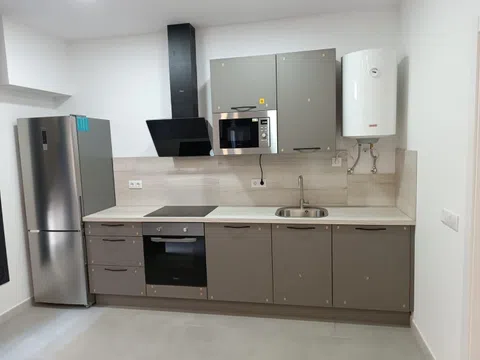 Estudio en avenida Virgen Milagrosa, 12