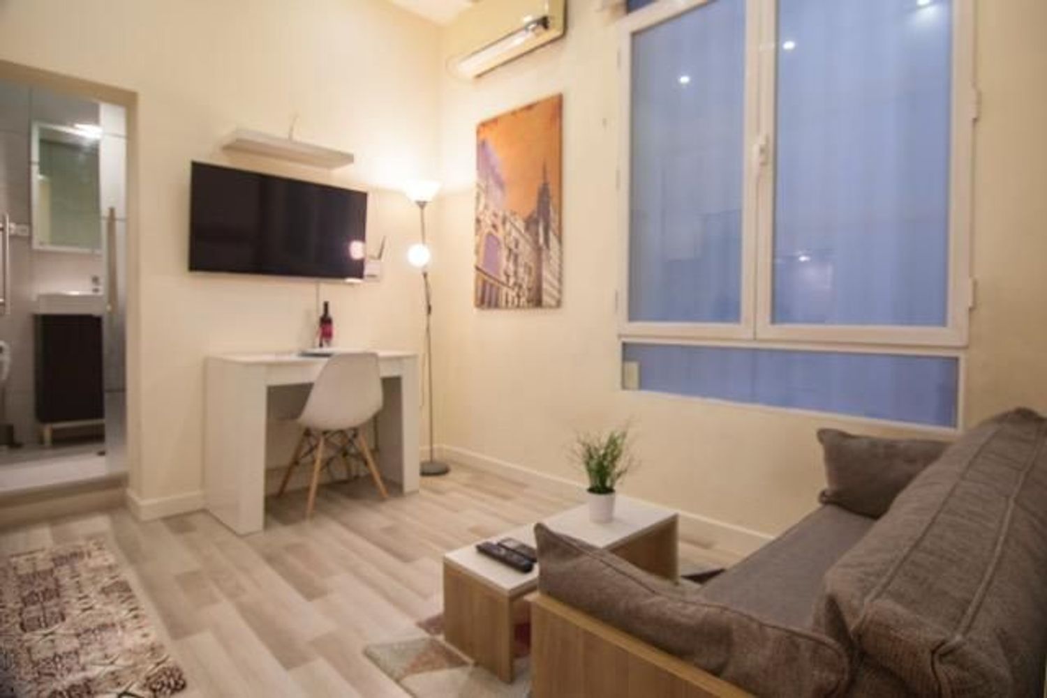 Estudio en calle de Preciados, 34