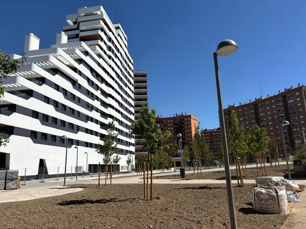 Piso en calle de Juan Esplandiú, 19