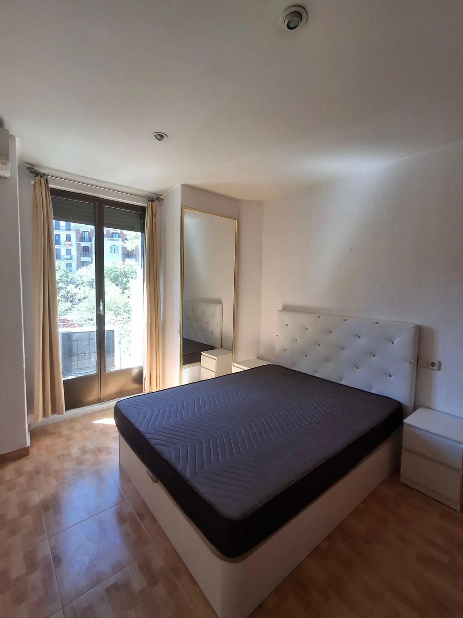 Estudio en Alcalá, 145 - Foto 1