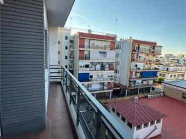 Piso en Nervión - Foto 4