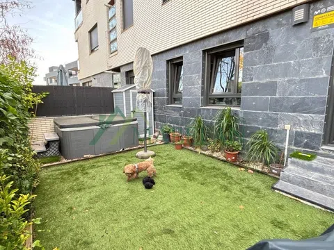 Piso en calle Tulipán, 4