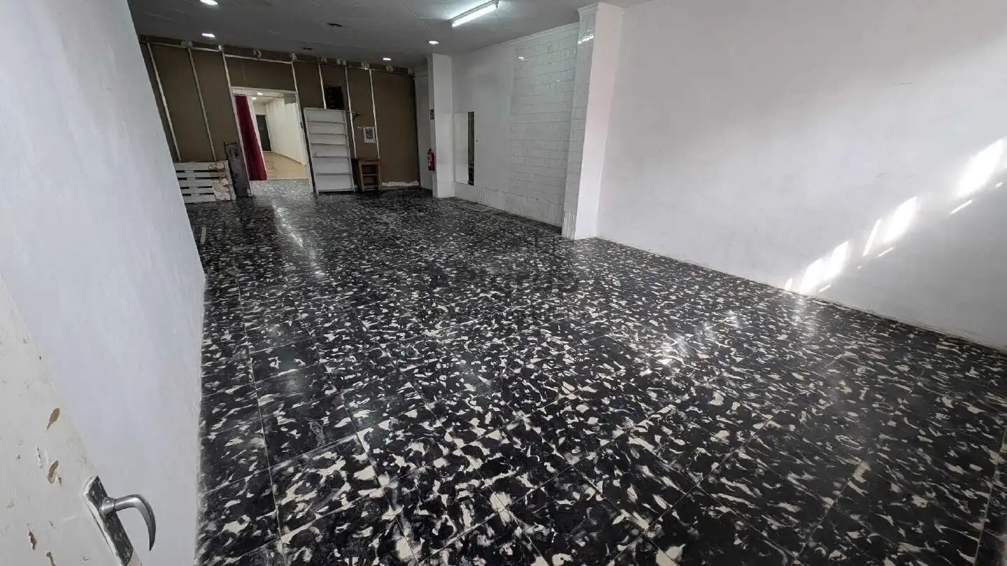 Local comercial en Sabadell - Foto 12