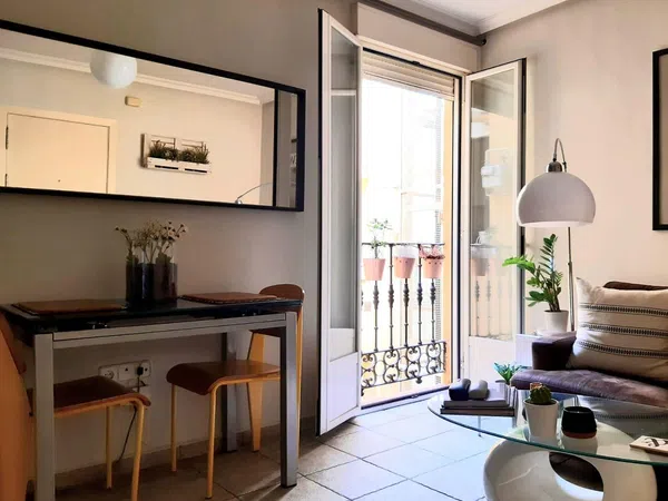 Piso en calle del Pez, 9