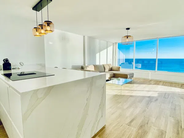 Piso en avenida de Villajoyosa, 95 a - Foto 1