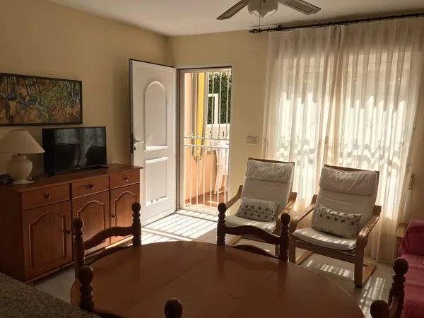 Chalet adosado en Avenida de Cervantes, 110 - Foto 3