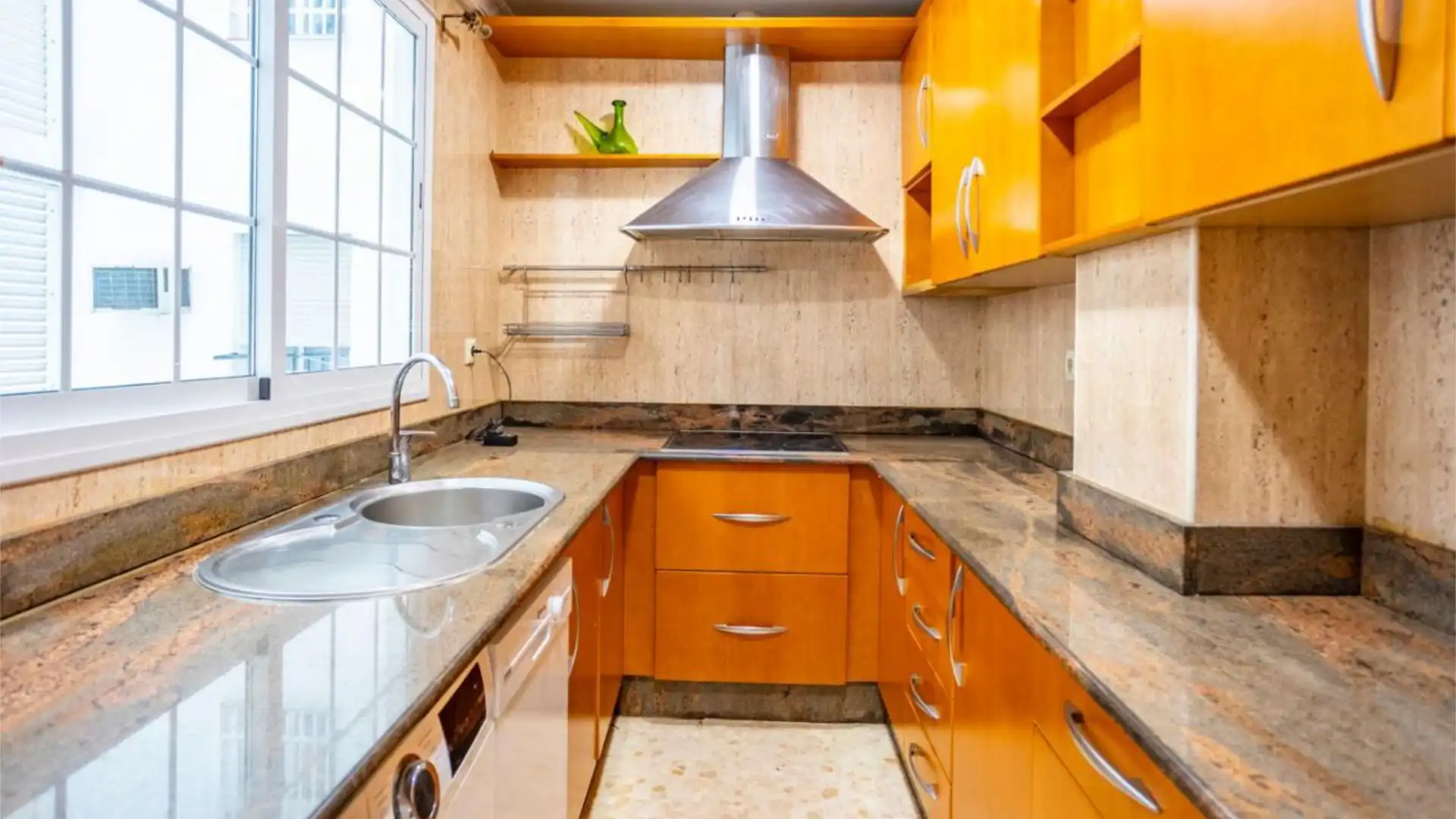 Piso en  Calle Virgen de las Torres 12 - Foto 28