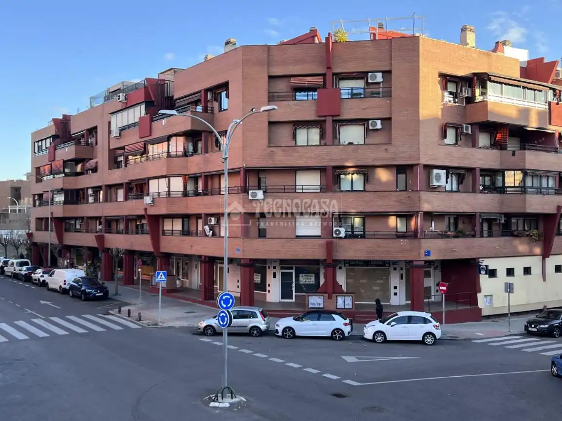 Local comercial en Leganés - Foto 9