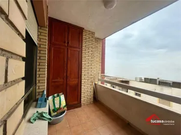 Piso en Ciudad Jardín - Foto 2
