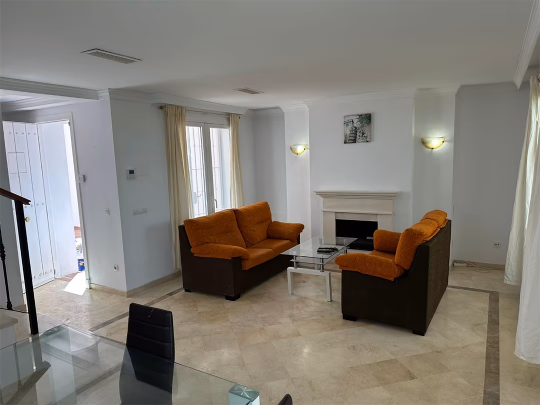 Casa adosada en  Urbanización Aloha Lake 20 - Foto 8