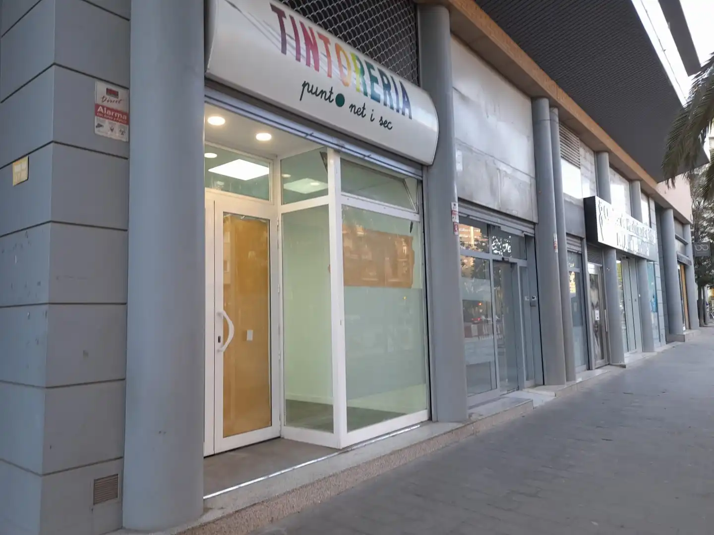 Local comercial en  CORNELLA - Foto 6