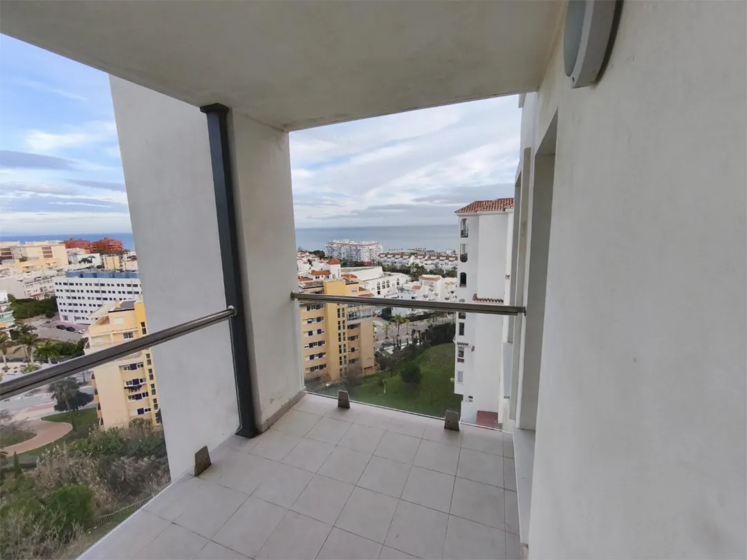 Piso en  Avenida Reina Sofía 40 - Foto 1