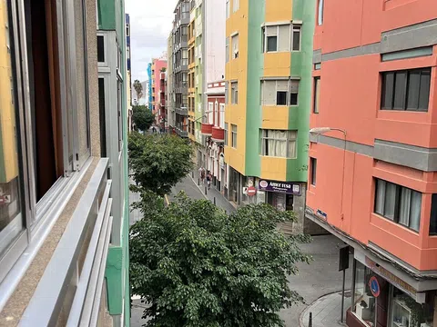 Piso en calle Bernardo de la Torre, 53