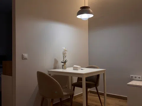 Estudio en avenida de la Industria, 42