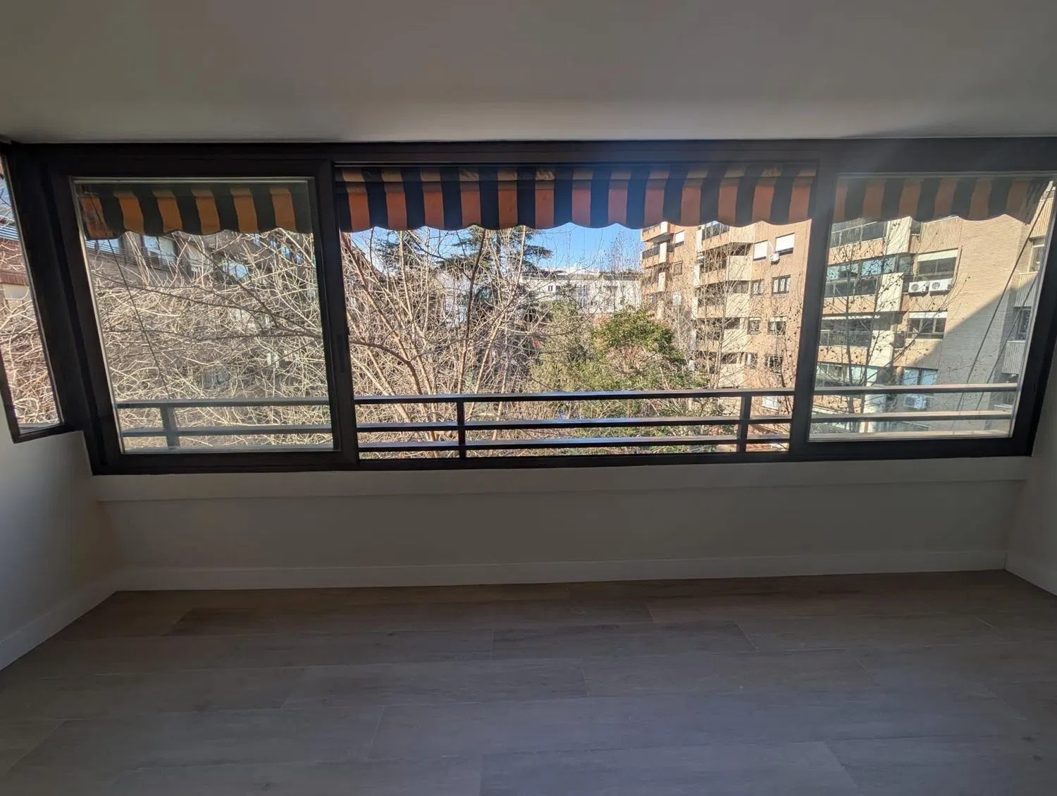 Piso en calle de Marbella, 83 - Foto 2