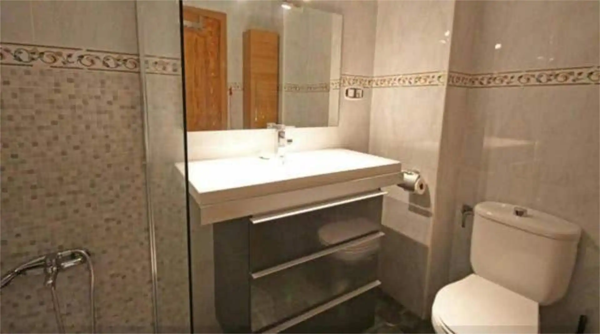 Piso en Capuchinos - Foto 3
