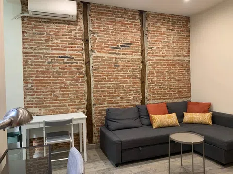 Piso en calle de Valencia, 11
