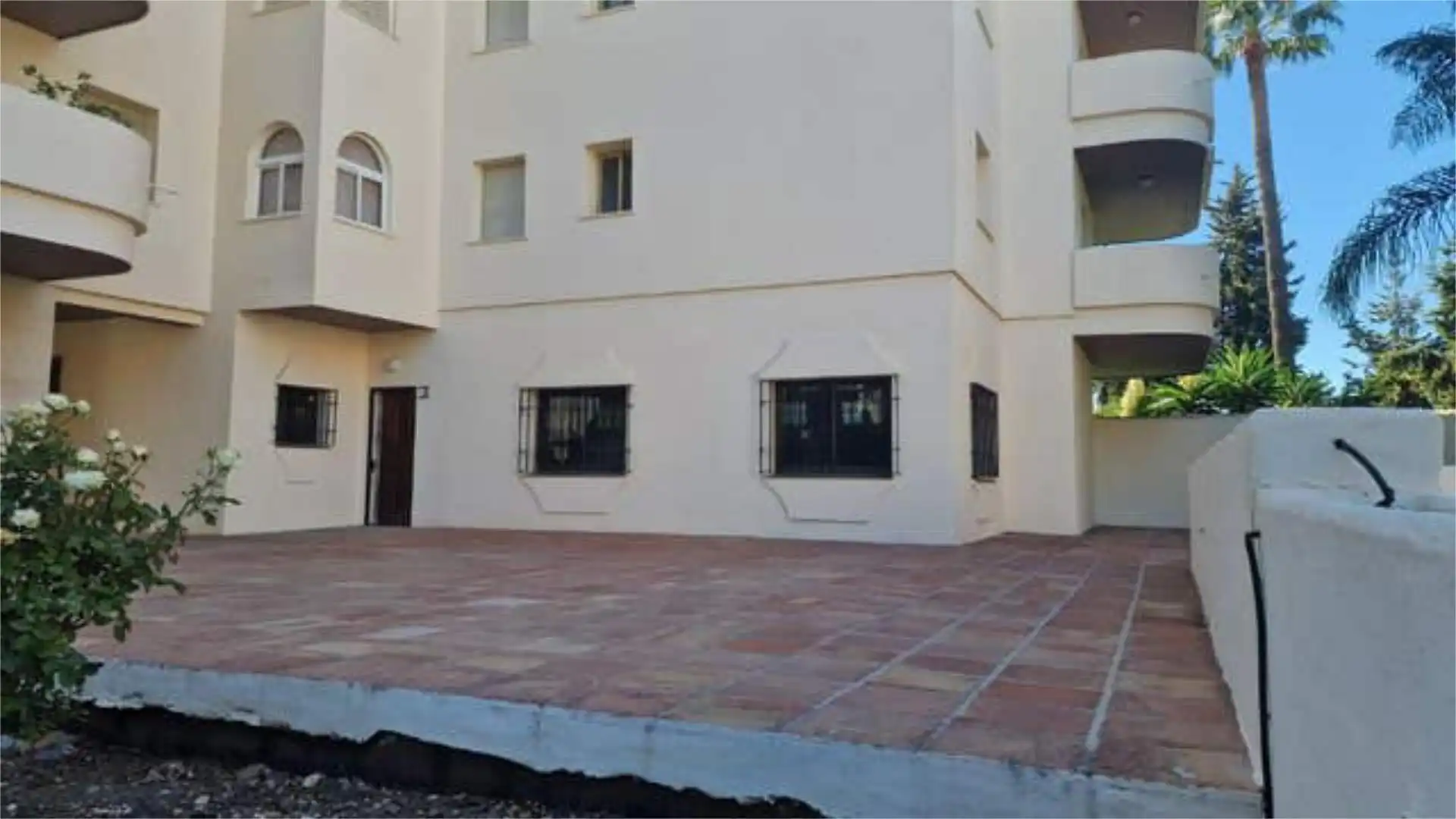 Local comercial en Nueva Andalucía - Foto 8