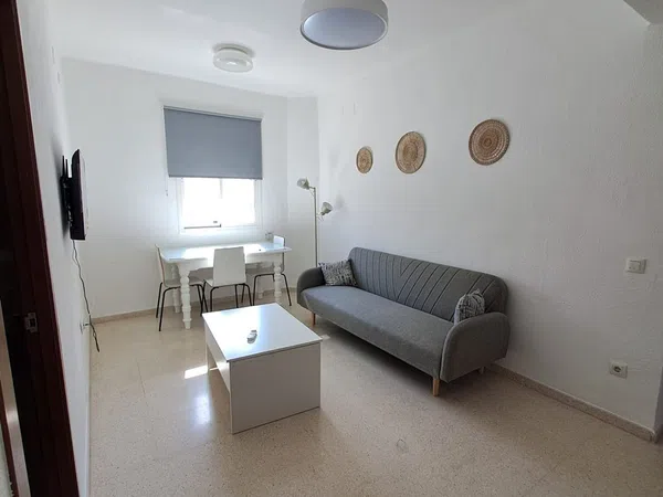 Piso en Plaza Domingo Molina, 8, Reina Mercedes - Heliópolis - Foto 1