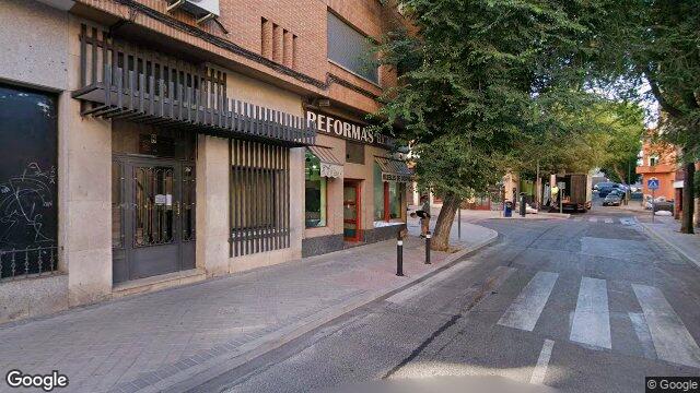 Vista de la calle de Piso en Calle Leñeros, 8