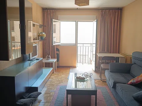 Piso en cuesta Raqueta, 8