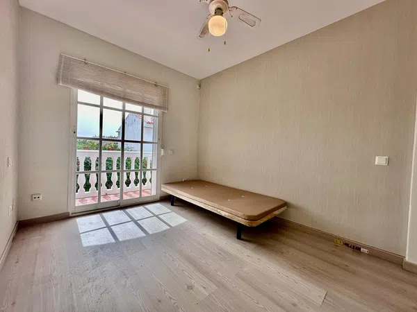 Chalet adosado en Arroyo de la Miel - Foto 31