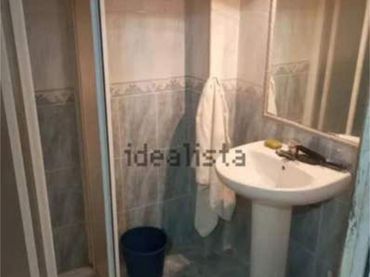 Casa adosada en Muy cerca del hospital - Foto 3