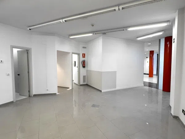 Local en Avenida de Josep Tarradellas - Foto 35