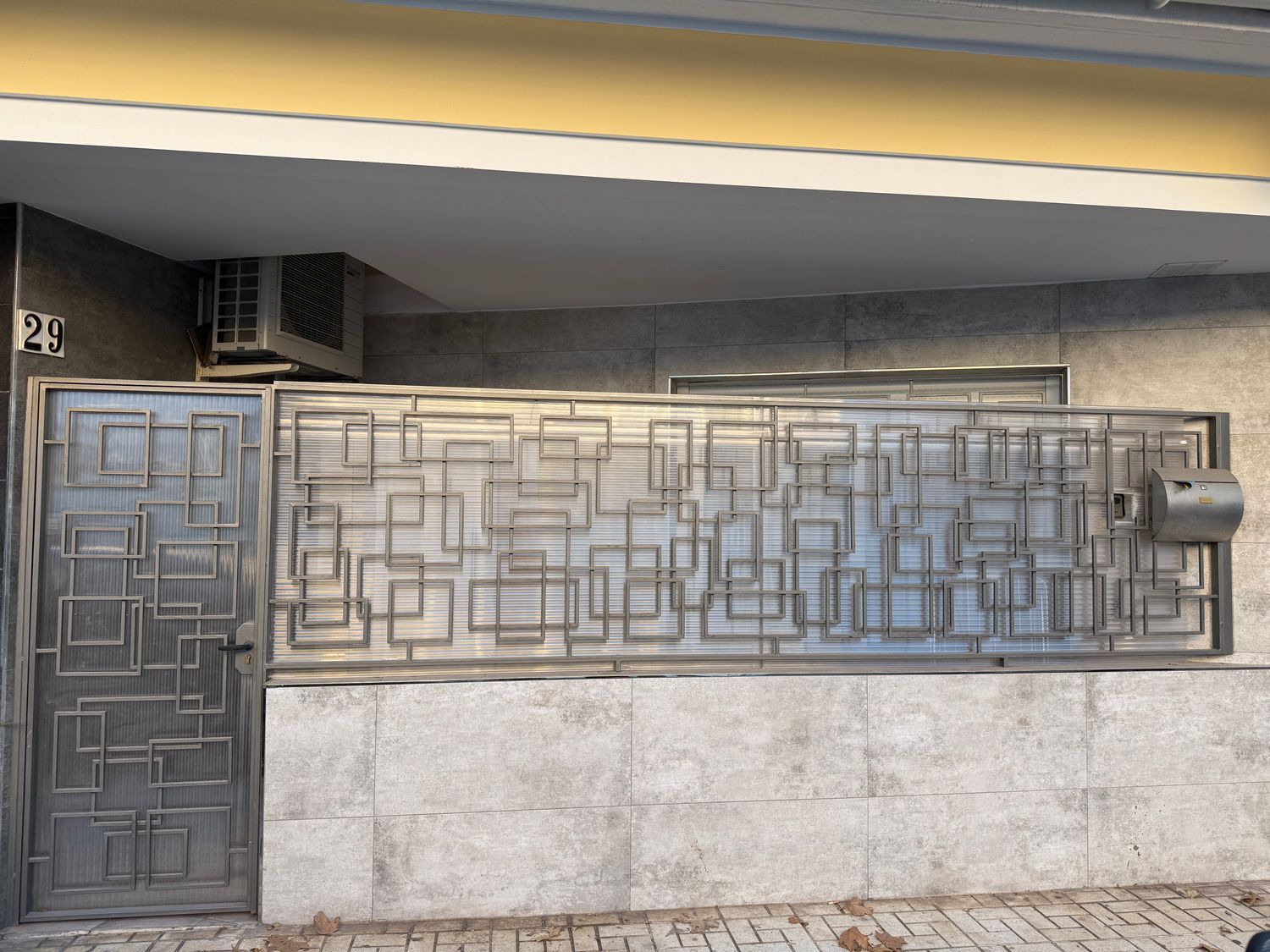 Estudio en calle de la Luna, 25 - Foto 1