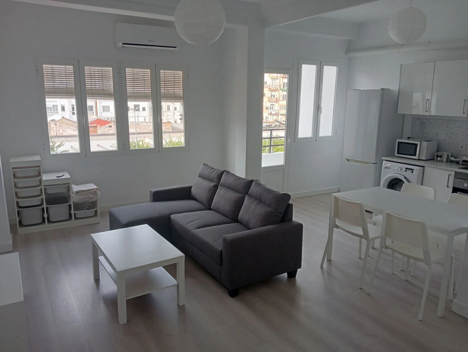 Piso en calle de Cadis, 54 - Foto 1