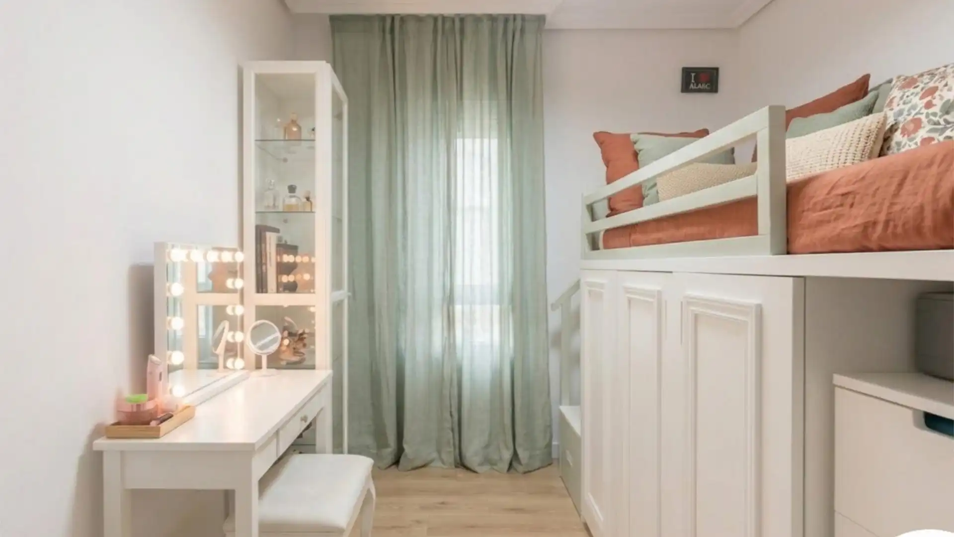 Piso en  Calle Corregidor Vicente Cano Altares 1 - Foto 2