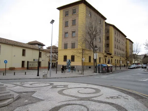 Piso en avenida Capitán Moreno, 1