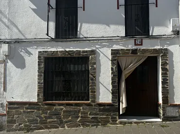 Casa adosada en  Calle Trujillo 33 - Foto 2