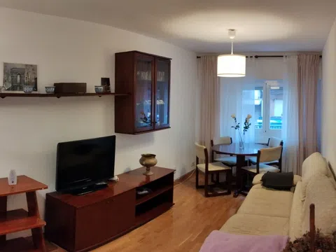 Piso en calle de Berastegui, 43